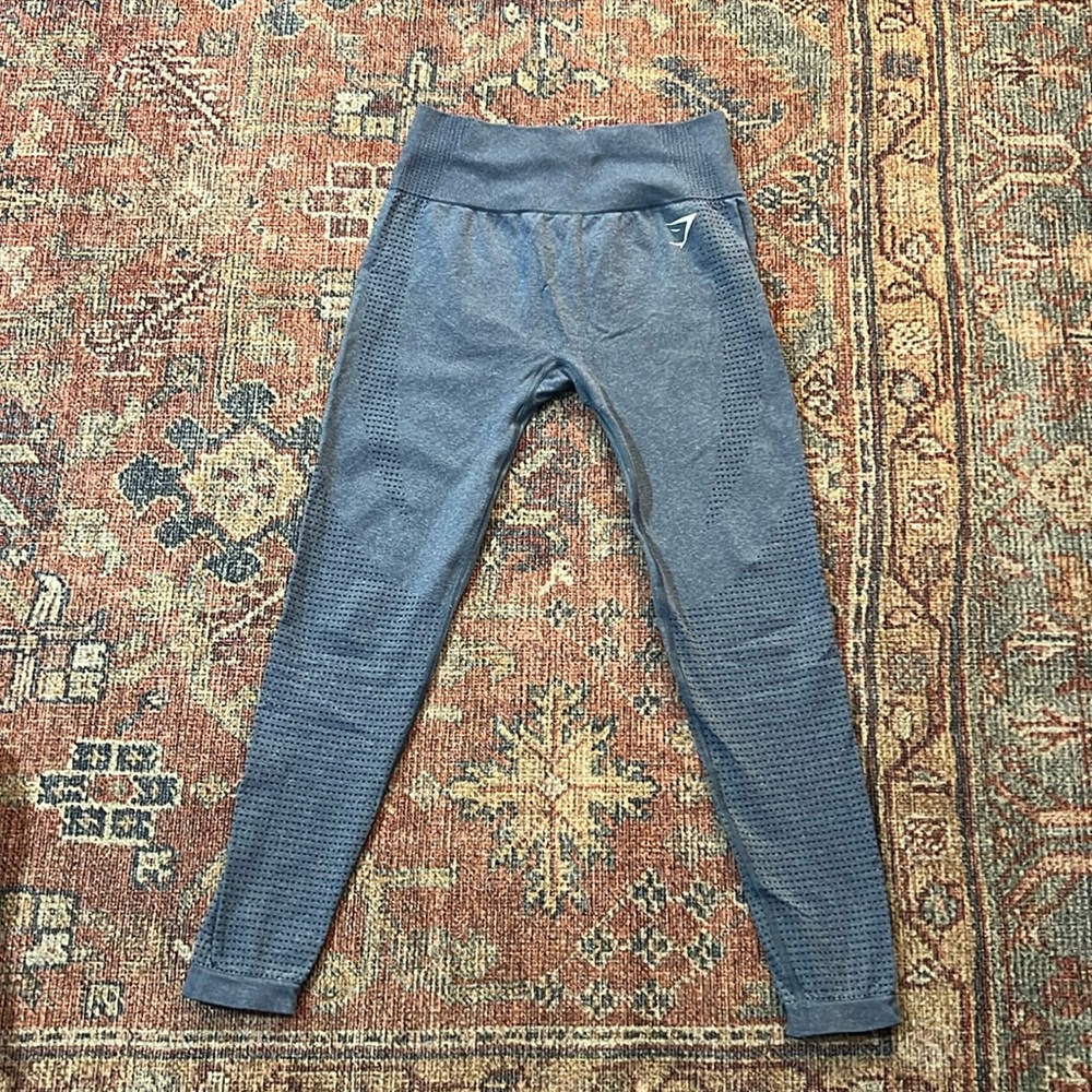 Gym shark baby blue women’s  yoga leggings, in size small